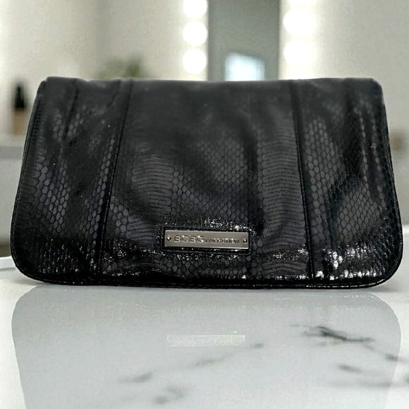 EUC BCBGeneration Black Clutch - Picture 5 of 10
